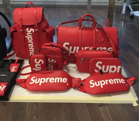 louis vuitton supreme tas prijs|supreme x louis vuitton jacket.